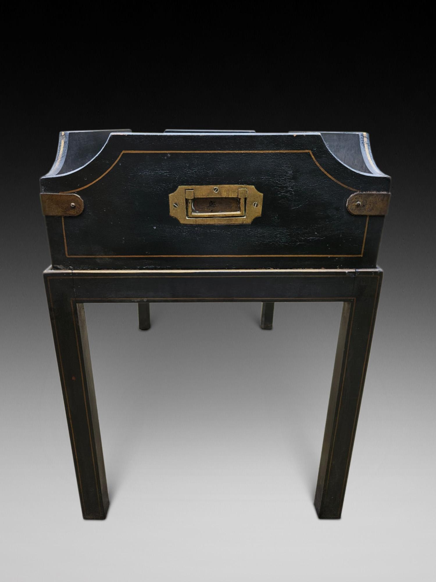 Georgian Style 20th Century Planter on Stand (1 of 4) Georgian Style 20th Century Planter on Stand (1 of 4)