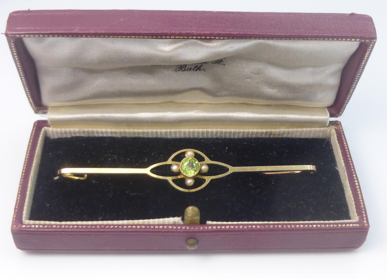 Edwardian 15ct Gold, Peridot & Seed Pearl Brooch (1 of 5)
