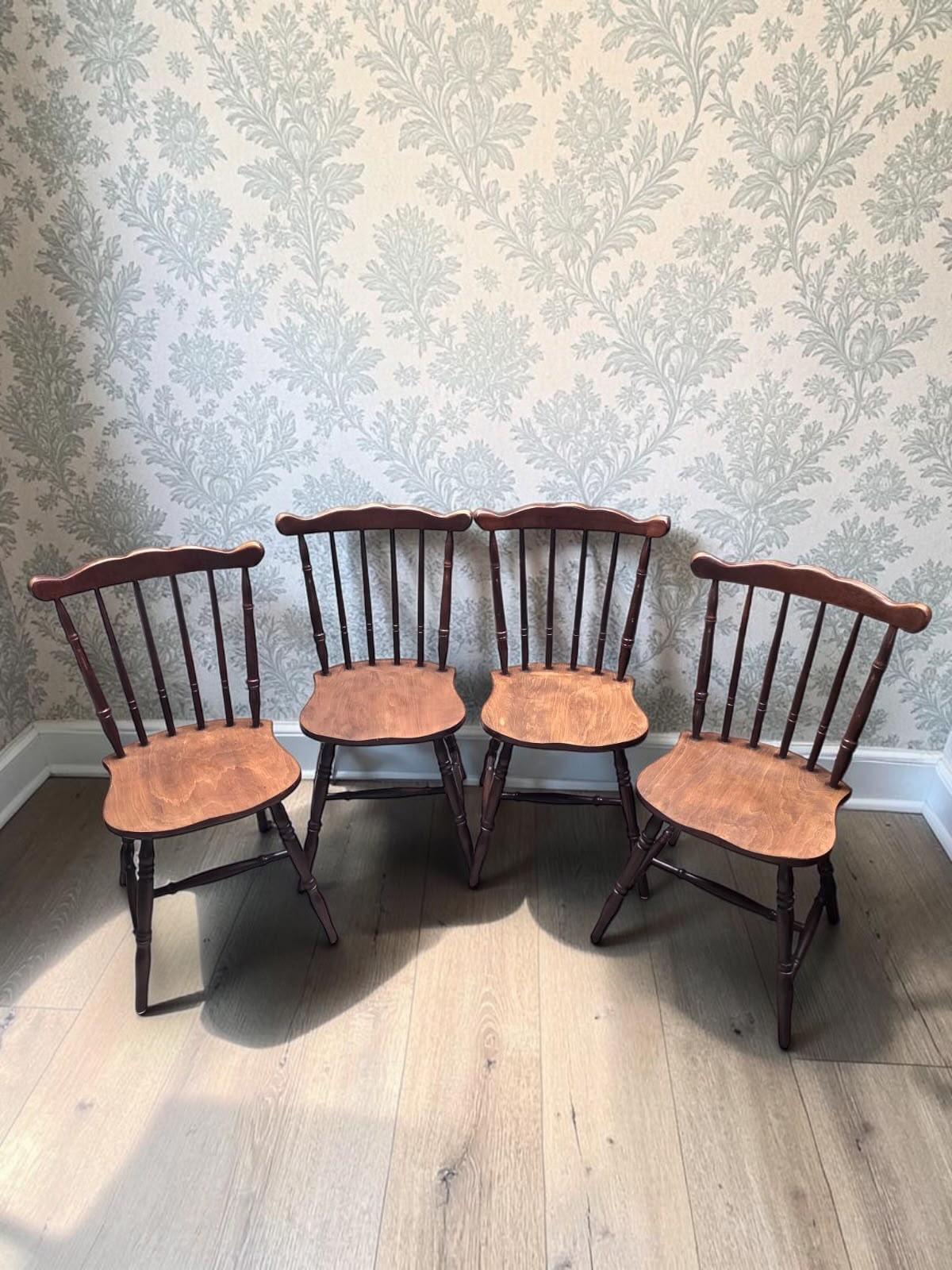 Vintage Solid Oak Windsor Dining Chairs / Set of Four / Classic English Farmhouse Chairs / C1960 (1 of 14) Vintage Solid Oak Windsor Dining Chairs / Set of Four / Classic English Farmhouse Chairs / C1960 (1 of 14)
