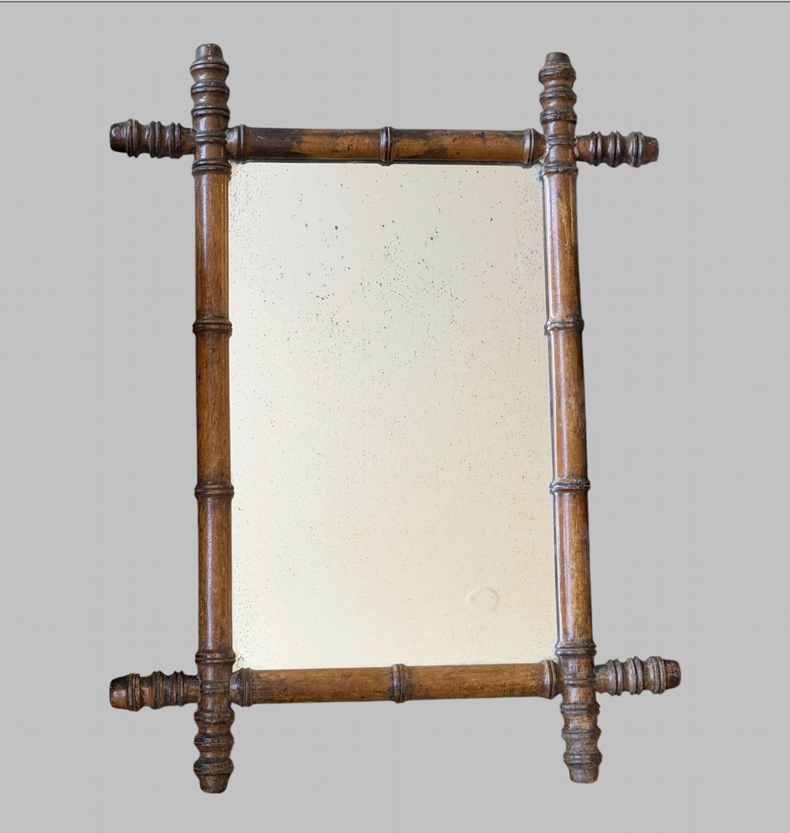Late Victorian Turned Walnut Aesthetic Movement Wall Mirror c.1880 (1 of 6) Late Victorian Turned Walnut Aesthetic Movement Wall Mirror c.1880 (1 of 6)