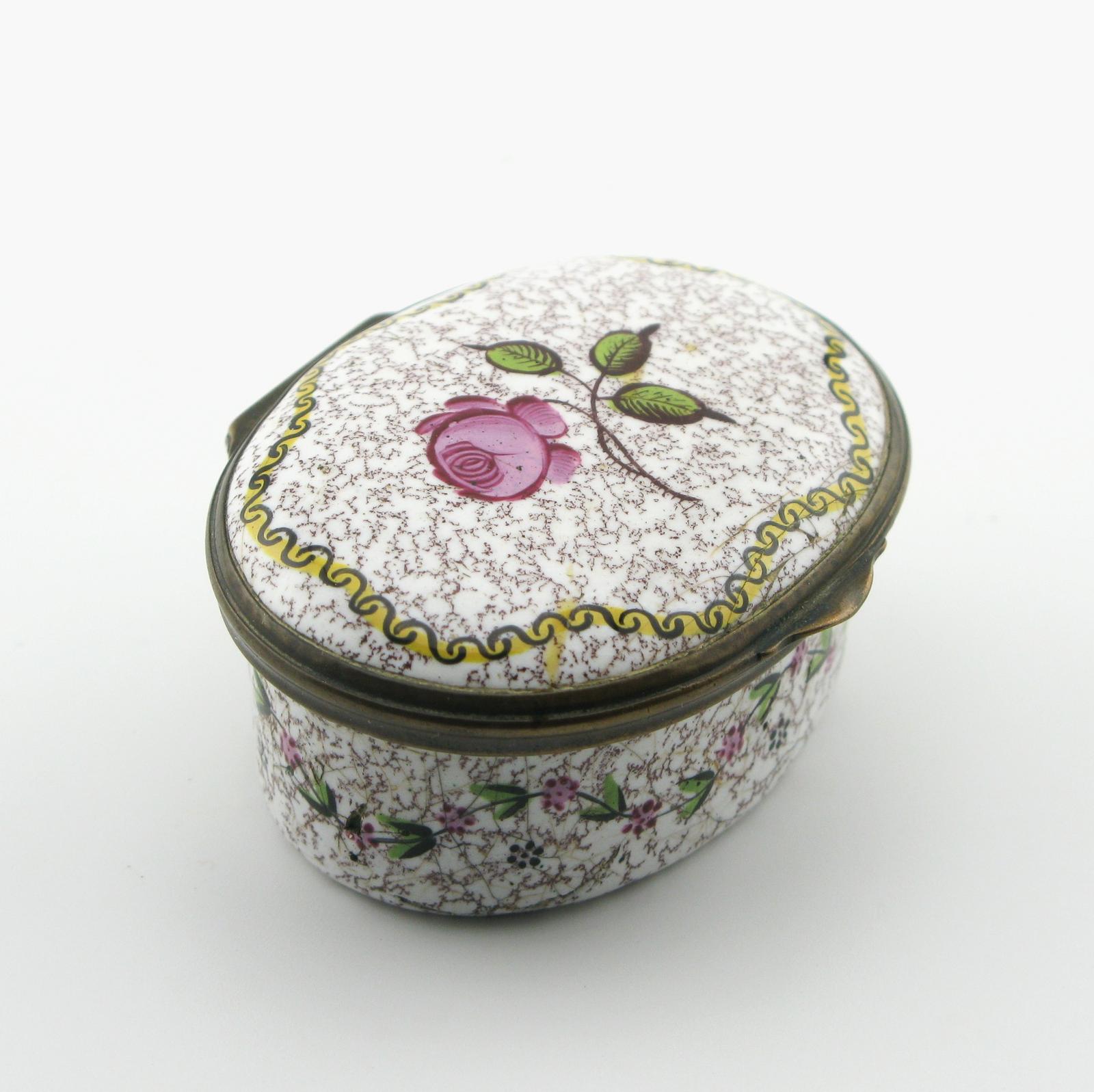 18th Century South Staffordshire Bilston Enamel Patch Box, Circa 1790 (1 of 10)