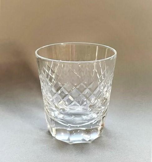 Delightful Mid Century Small Vintage Whisky Glass (1 of 3) Delightful Mid Century Small Vintage Whisky Glass (1 of 3)