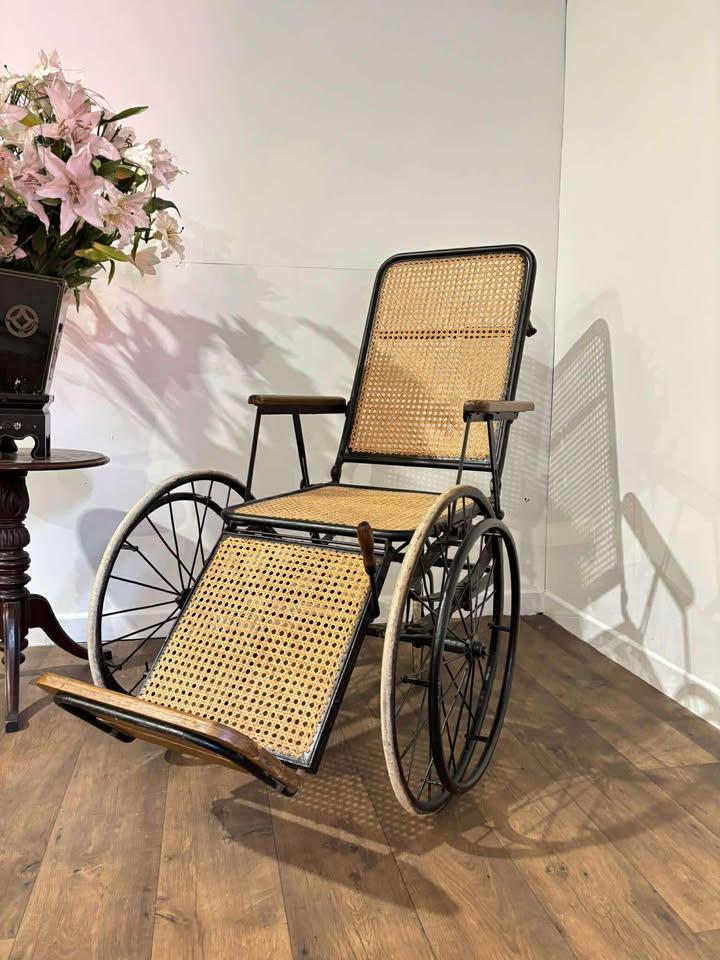 Antique Pre-ambulator Cane Wheelchair (1 of 17)