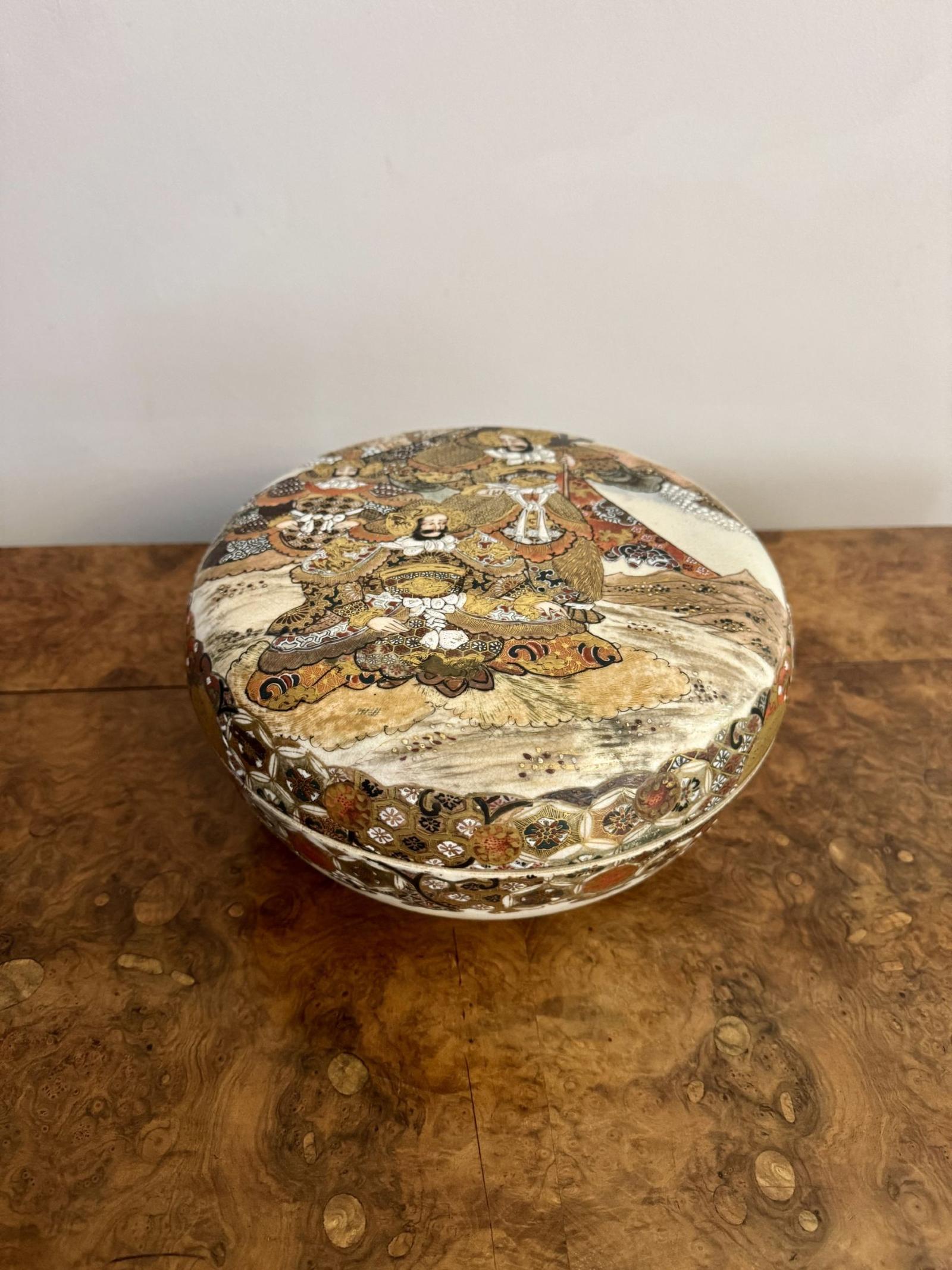 Unusual Large Quality Antique Japanese Satsuma Lidded Pot (1 of 13) Unusual Large Quality Antique Japanese Satsuma Lidded Pot (1 of 13)