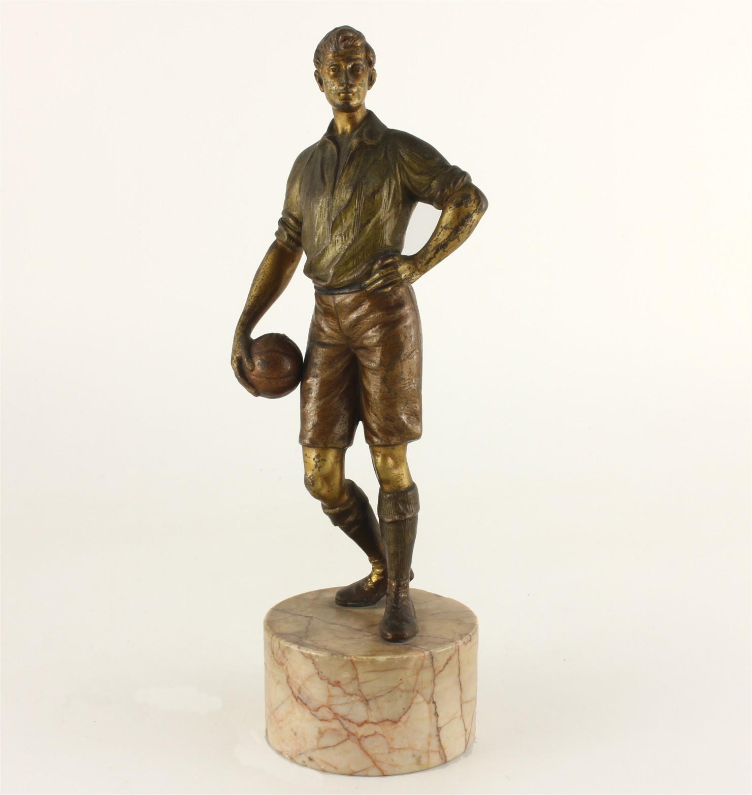 Bergman Bronze Footballer Statue. Soccer Player Football Figure C1890 (1 of 24) Bergman Bronze Footballer Statue. Soccer Player Football Figure C1890 (1 of 24)