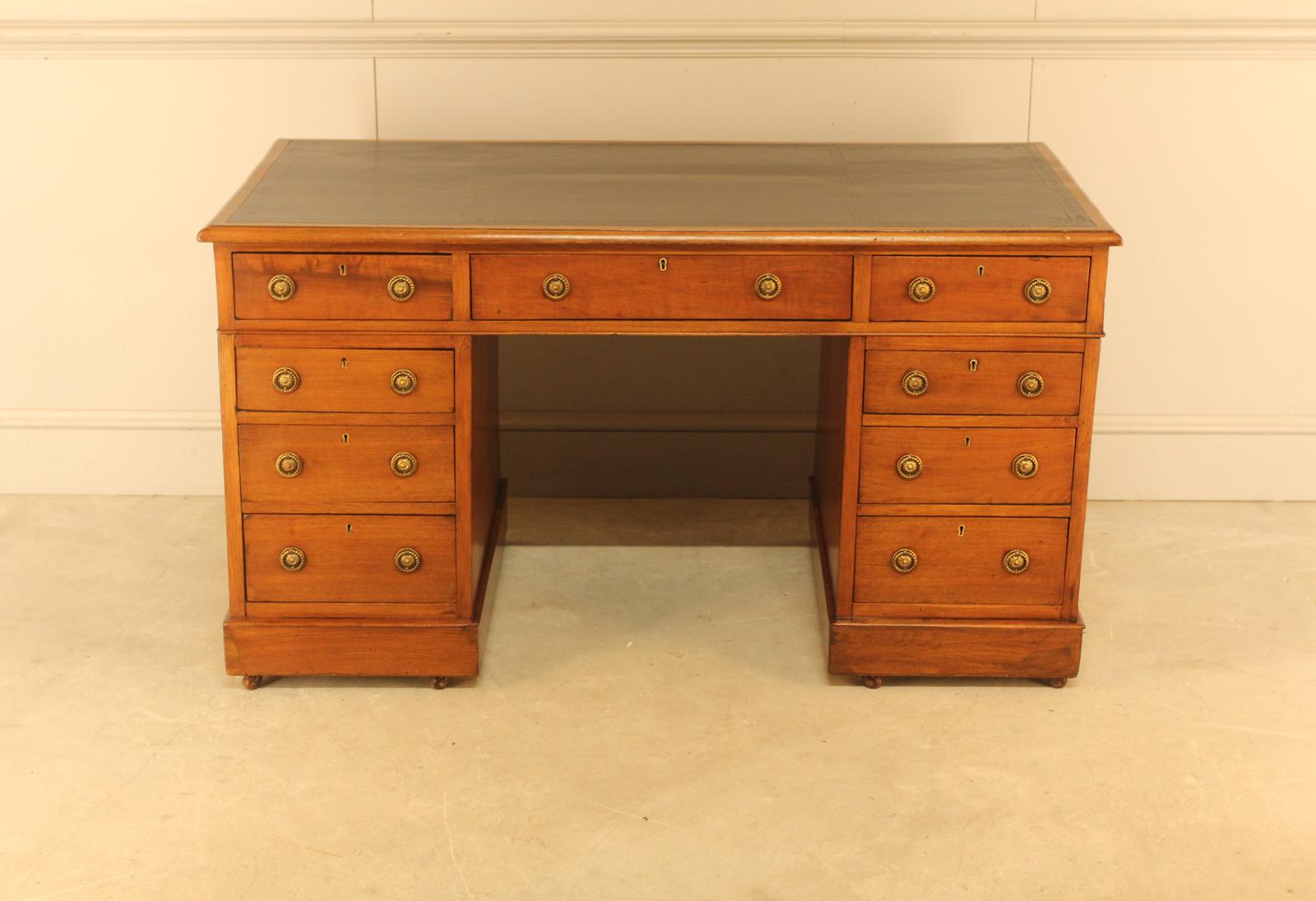 Victorian Walnut Writing Desk (1 of 9) Victorian Walnut Writing Desk (1 of 9)