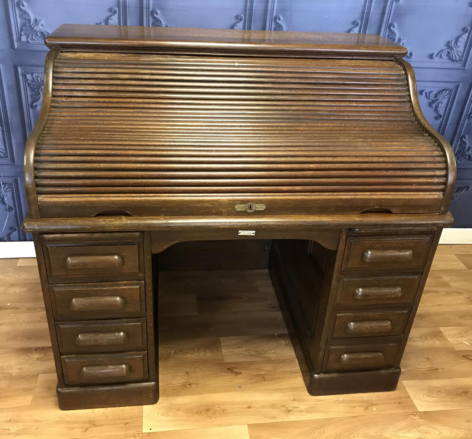 “Derby”Oak Roll Top Desk (1 of 1)