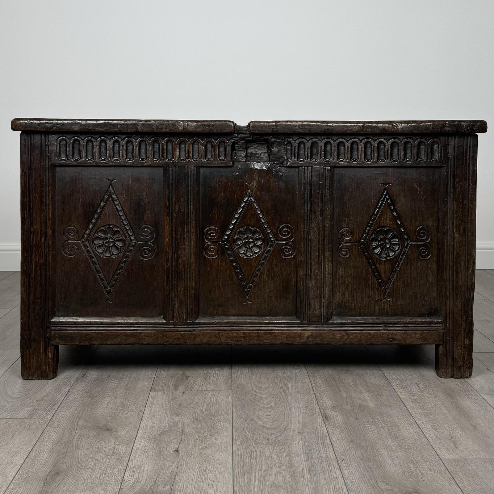 Antique 17th Century Coffer of Excellent Quality in Oak (1 of 11)