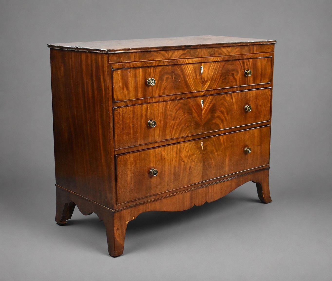 Regency Mahogany Chest of Drawers (1 of 8) Regency Mahogany Chest of Drawers (1 of 8)