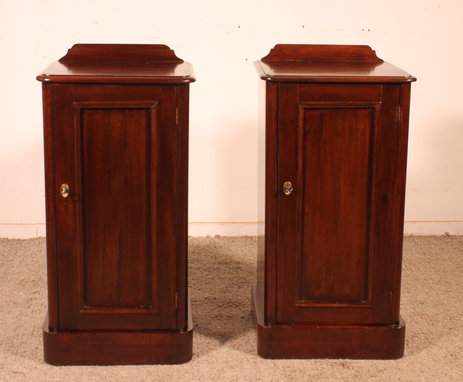 Pair of 19th Century Mahogany Bedside Tables or End Tables (1 of 10)