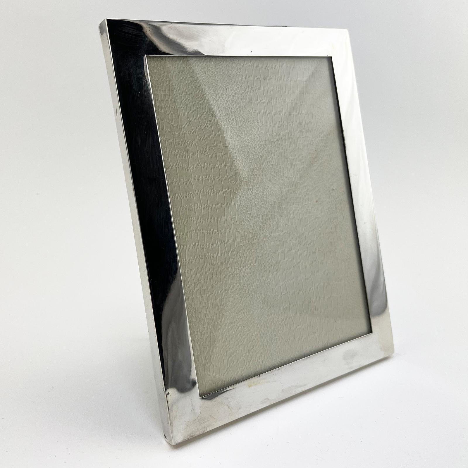 English 1920s Silver - main image
