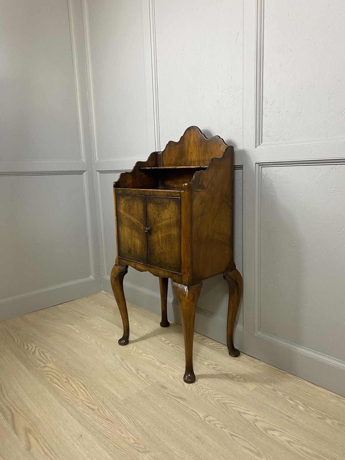 Georgian Style Walnut Cabinet c.1920 (1 of 6) Georgian Style Walnut Cabinet c.1920 (1 of 6)