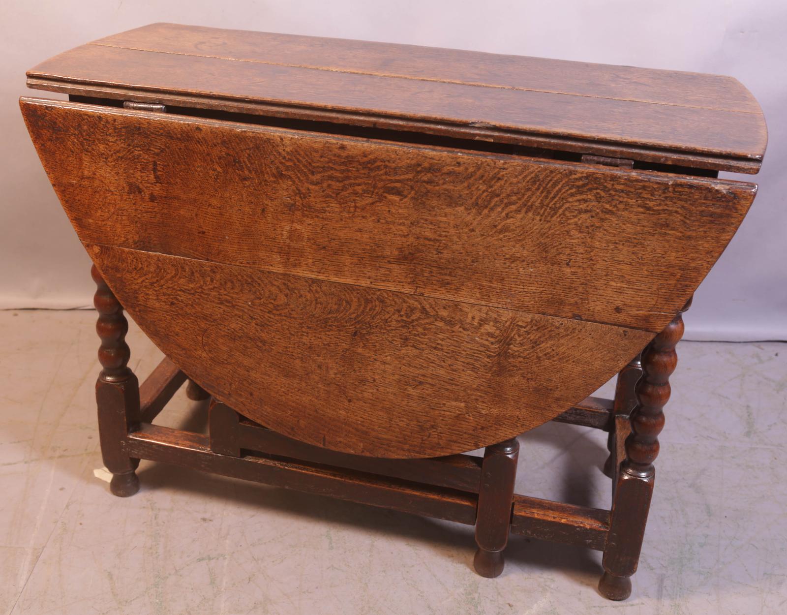 A Good 17th Century Gate Table (1 of 9)