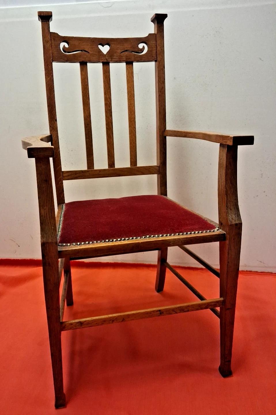 Antique Bold and Handsome Arts and Crafts Art Nouveau Oak Elbow Chair (1 of 9) Antique Bold and Handsome Arts and Crafts Art Nouveau Oak Elbow Chair (1 of 9)