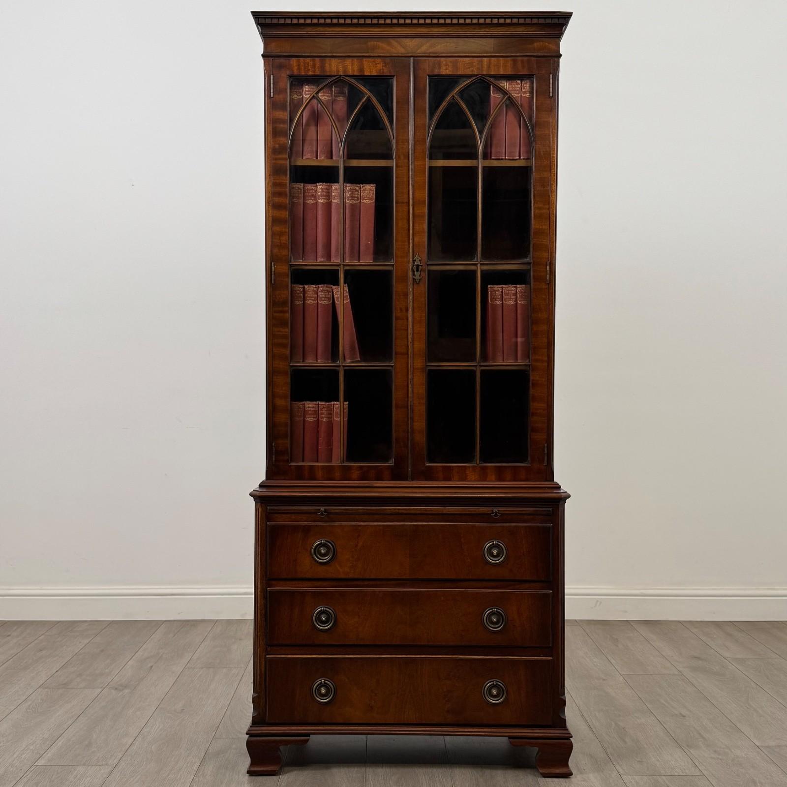 Antique 20th Century Georgian Style Cabinet in Mahogany (1 of 14) Antique 20th Century Georgian Style Cabinet in Mahogany (1 of 14)