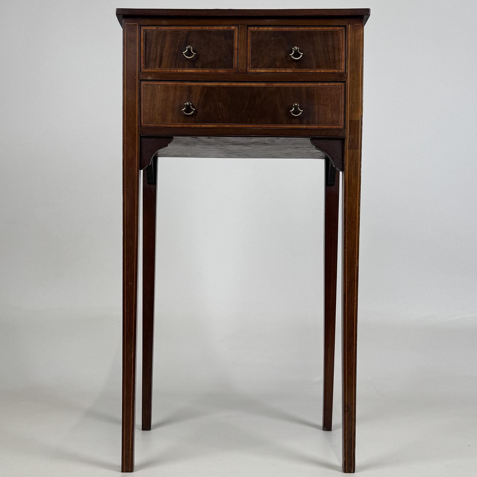 Antique 20th Century Small Mahogany Side Table (1 of 11)
