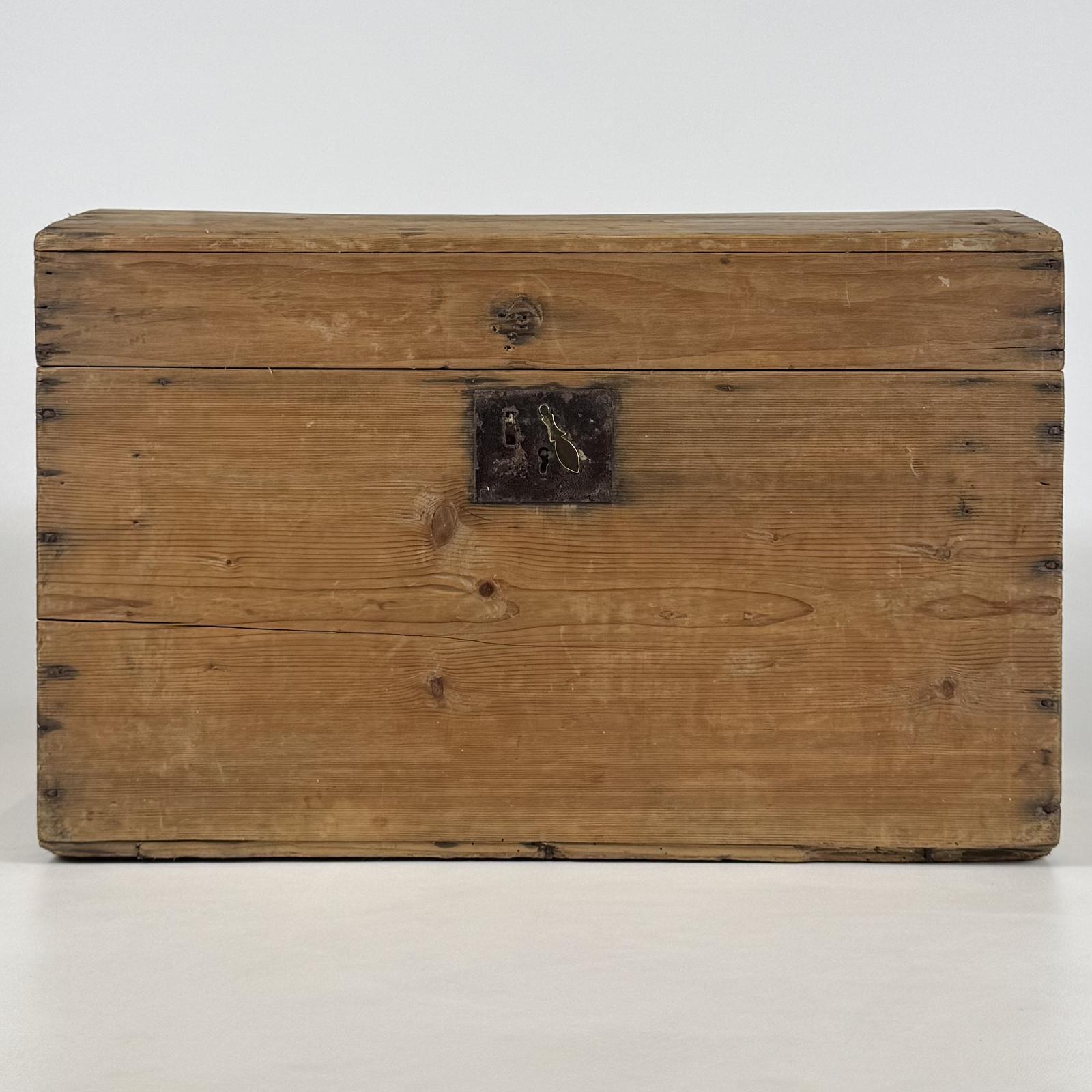 Antique 19th Century Rustic Dome Top Trunk In Pine (1 of 10)