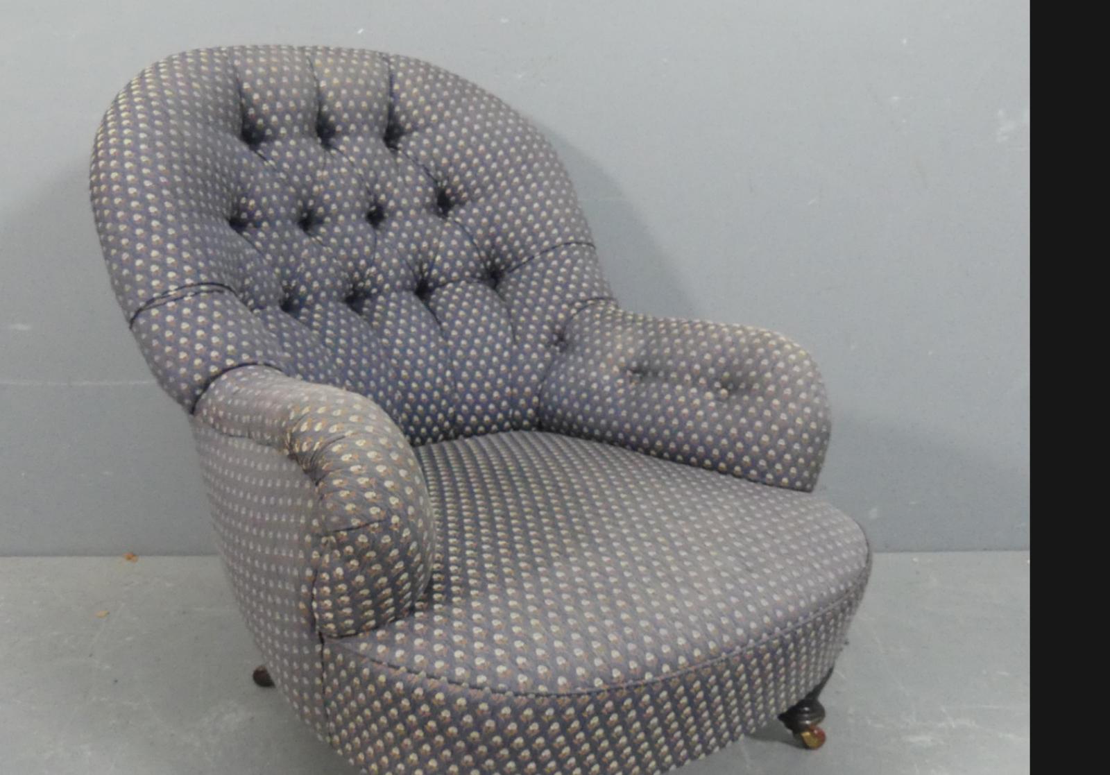 Nice Victorian Button Back Armchair Clean. (1 of 6) Nice Victorian Button Back Armchair Clean. (1 of 6)