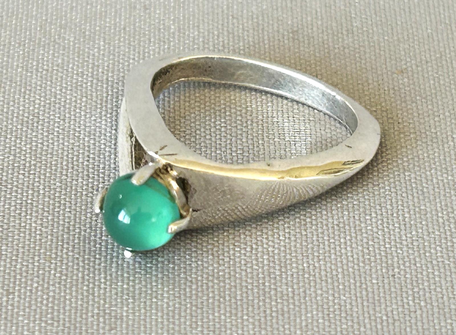 Modernist Silver & Chrysoprase Ring (1 of 6)