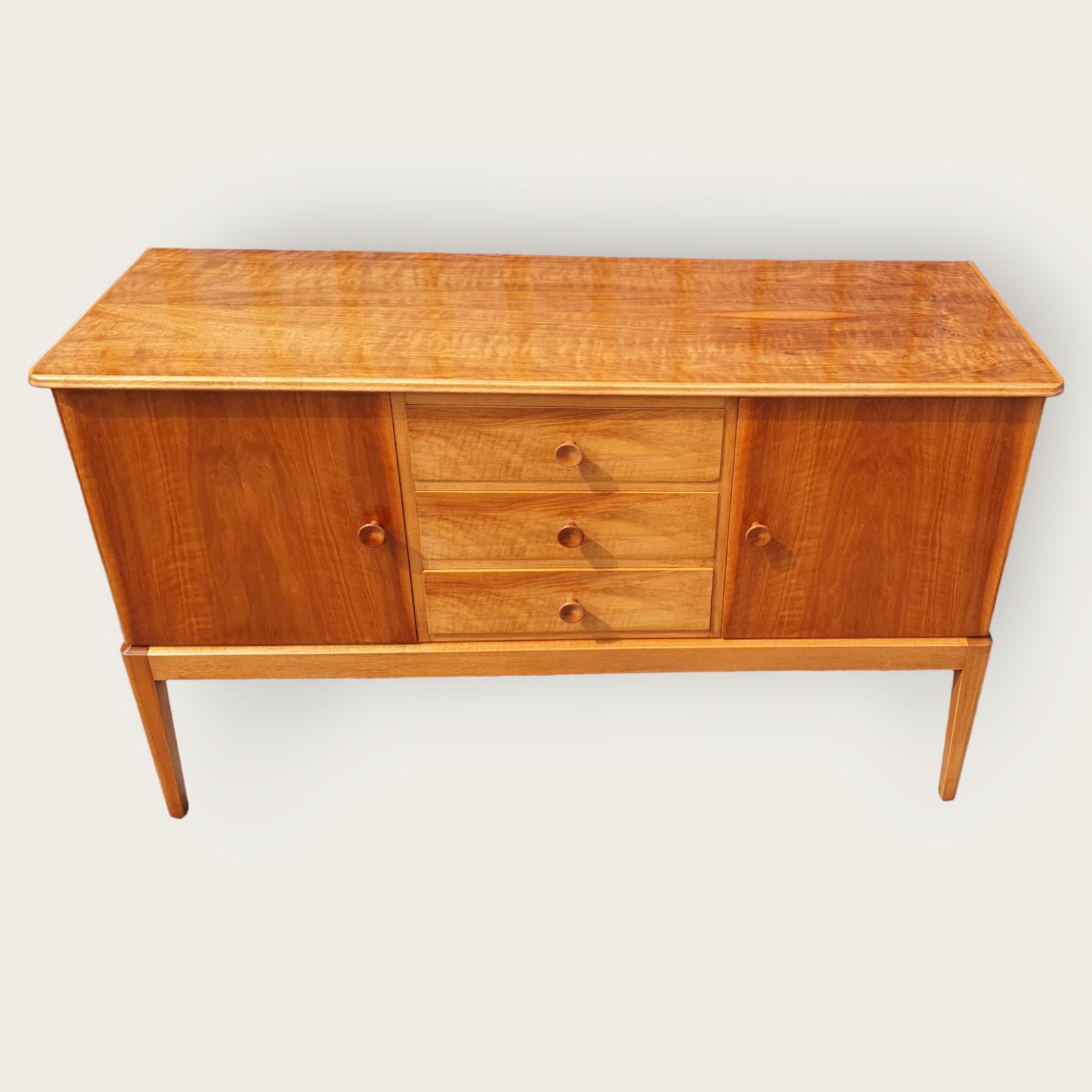 Walnut Sideboard by Gordon Russell (1 of 11)