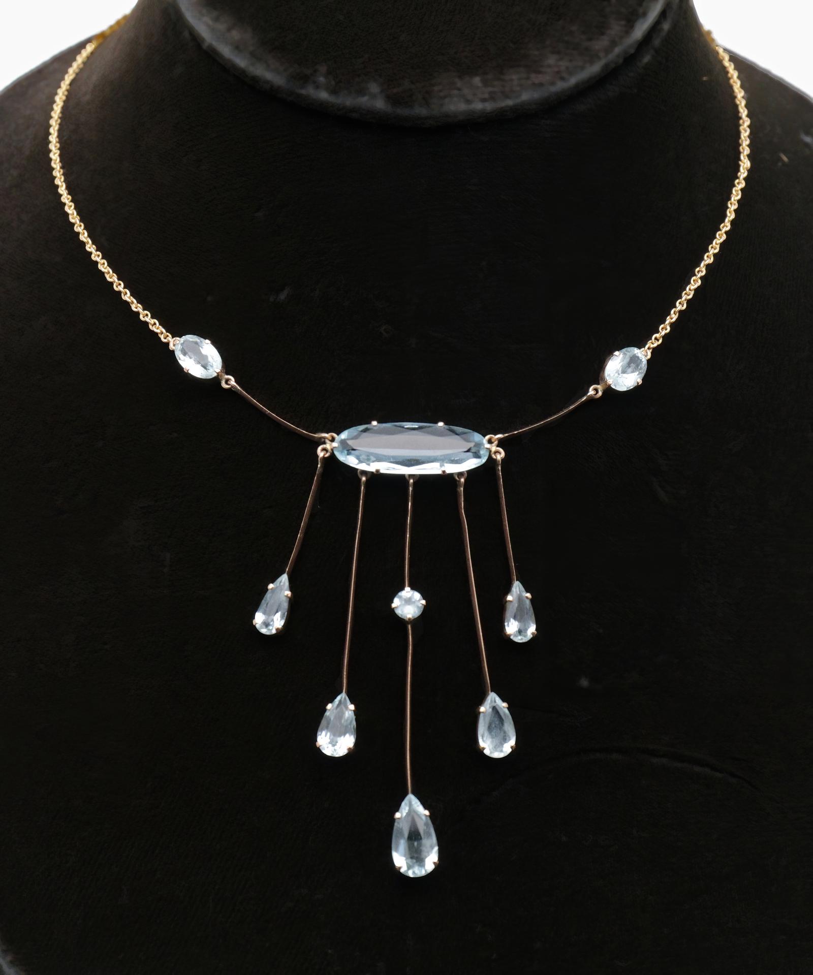 Late Victorian 9ct Gold Aquamarine Fringe Necklace (1 of 1)