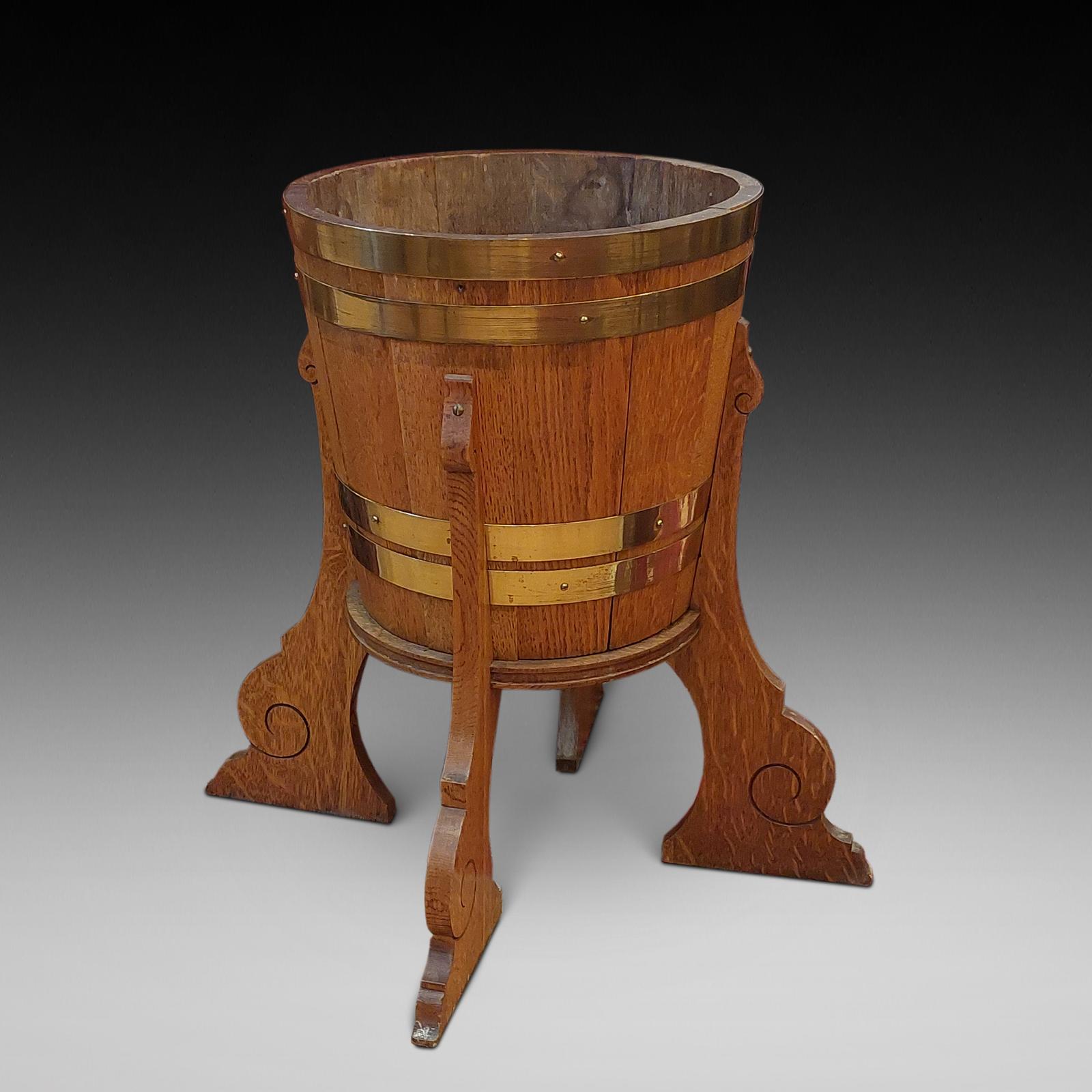 Arts and Crafts Brass Bound Oak Planter (1 of 8) Arts and Crafts Brass Bound Oak Planter (1 of 8)