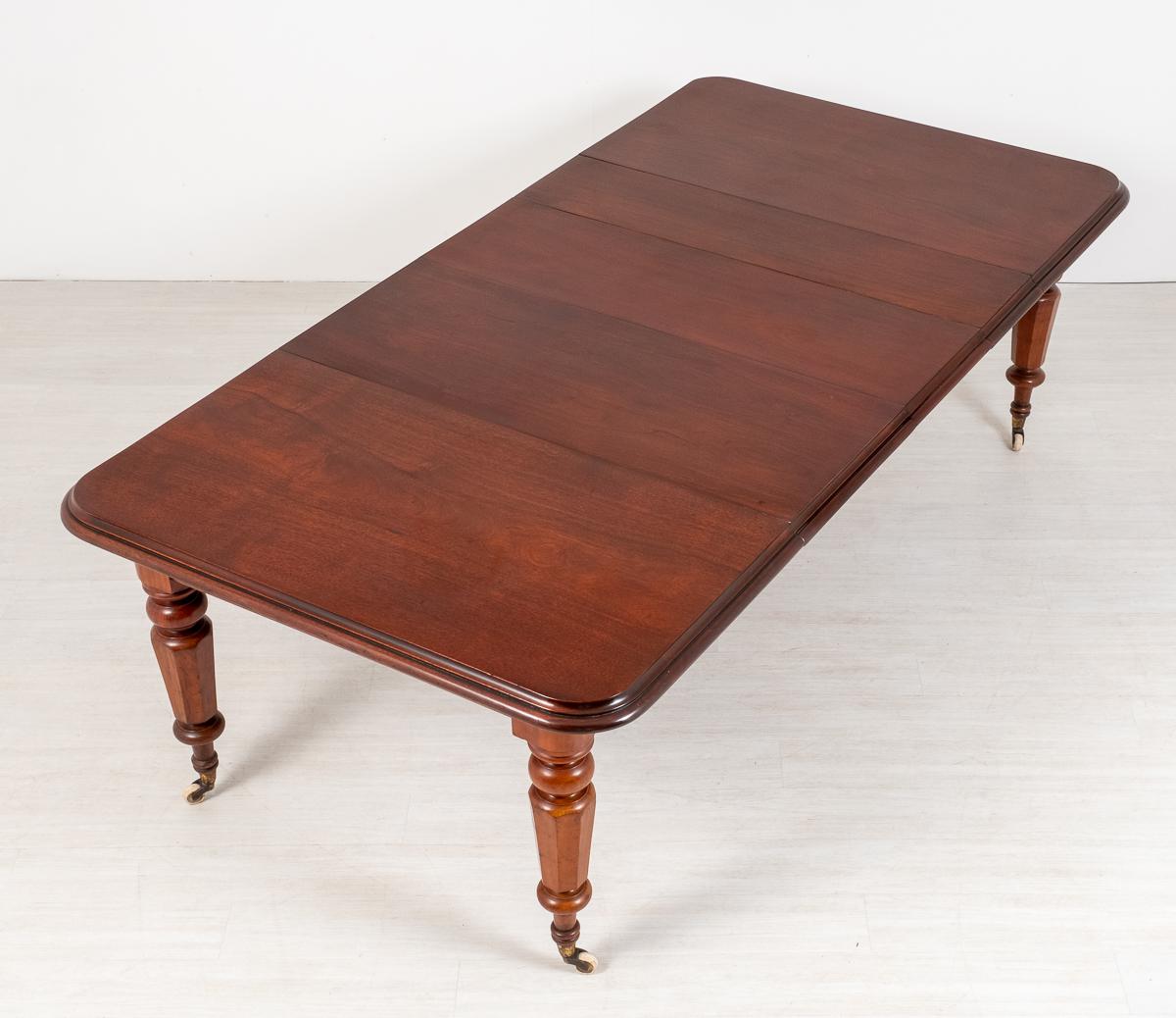 Early Victorian Mahogany 3 Leaf Extending Dining Table (1 of 7) Early Victorian Mahogany 3 Leaf Extending Dining Table (1 of 7)