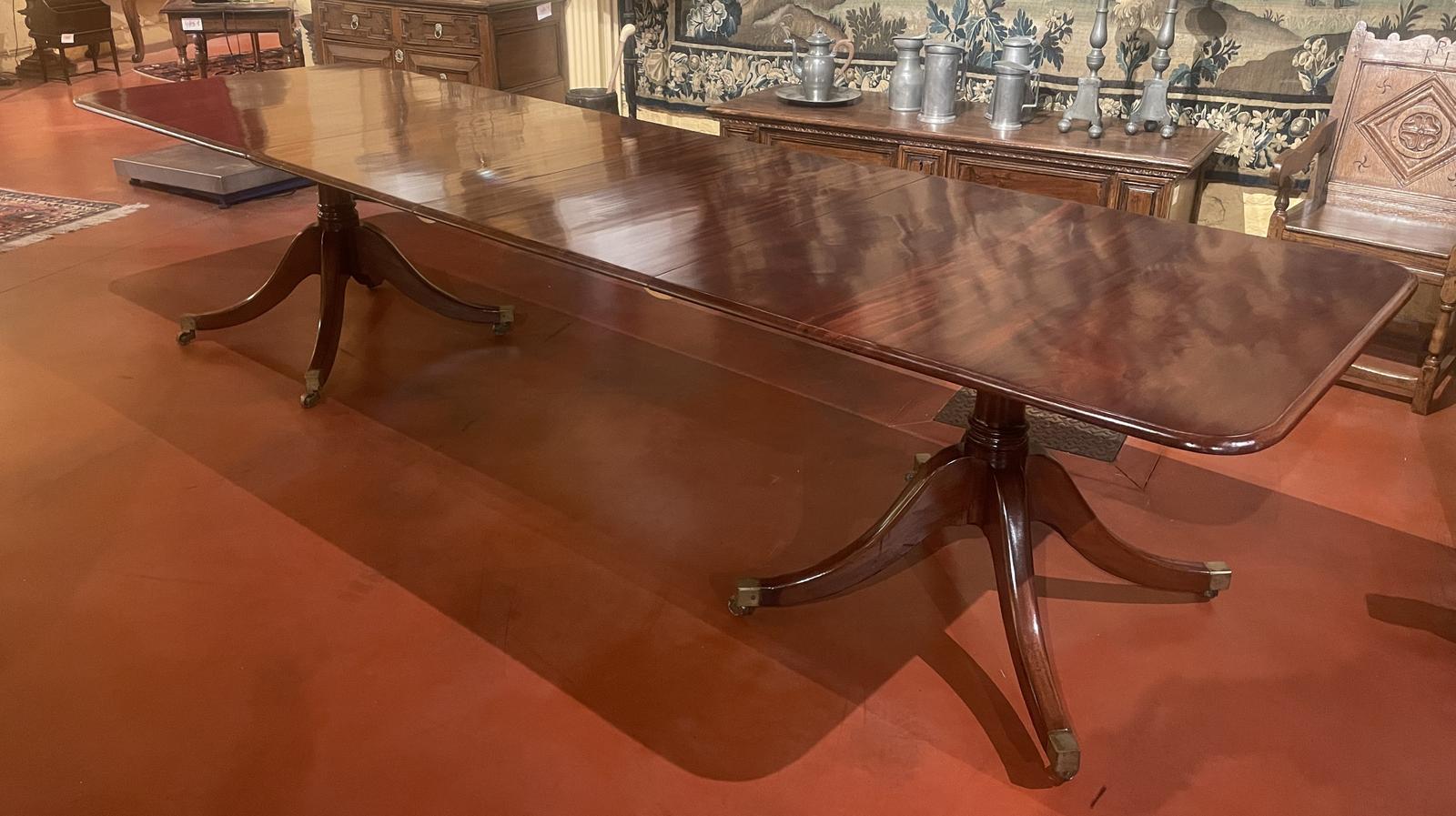 English Tripod Dining Table Made of Solid Mahogany of 3.44-meter Long - 19th Century (1 of 11) English Tripod Dining Table Made of Solid Mahogany of 3.44-meter Long - 19th Century (1 of 11)