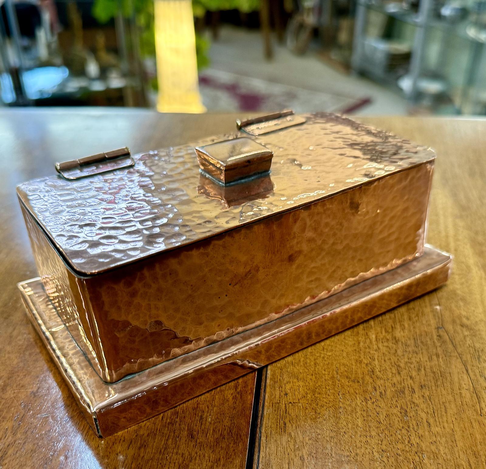 Art Deco Copper Planished Lidded Box (1 of 5) Art Deco Copper Planished Lidded Box (1 of 5)