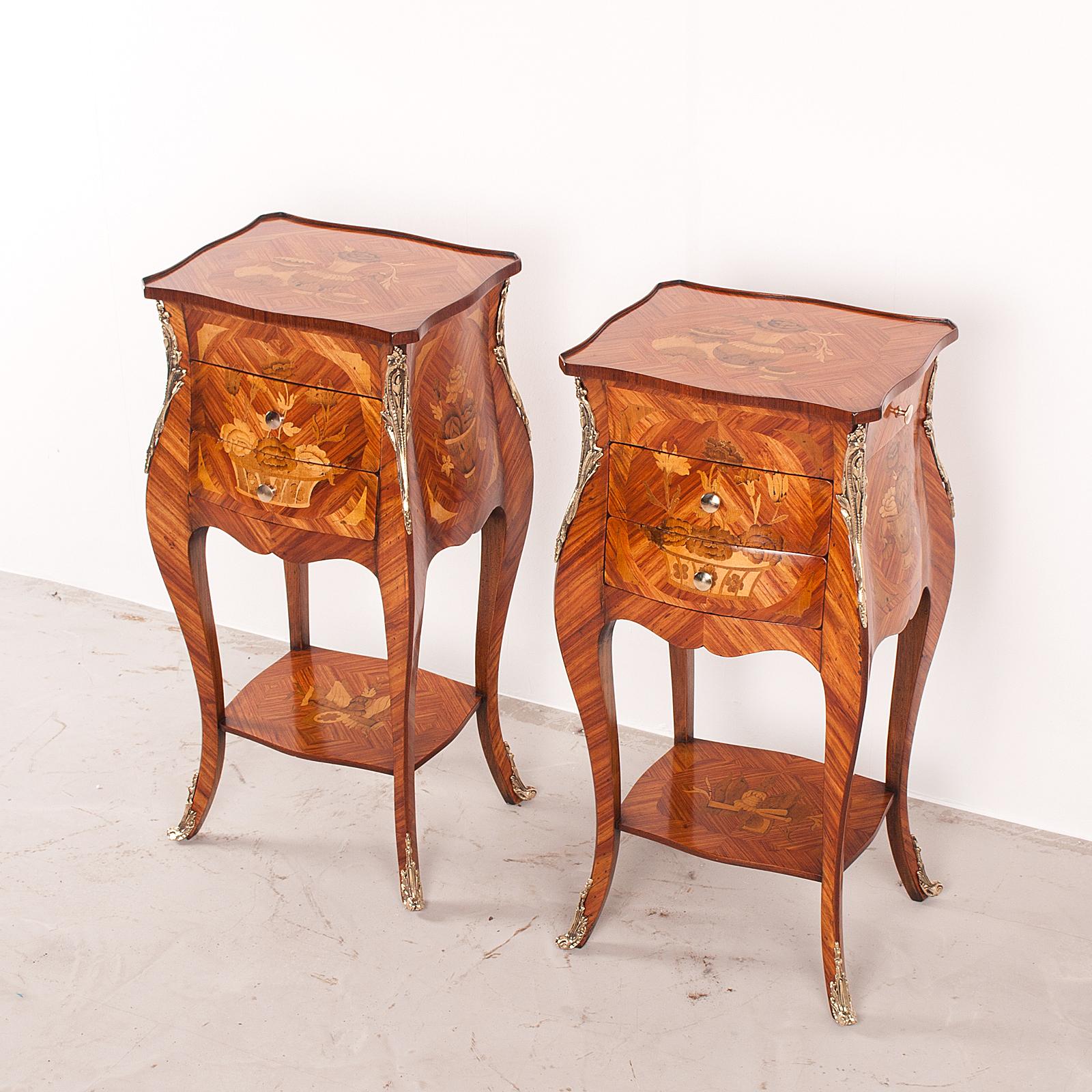 Superb Quality Pair of French Marquetry Bedside Tables (1 of 10)