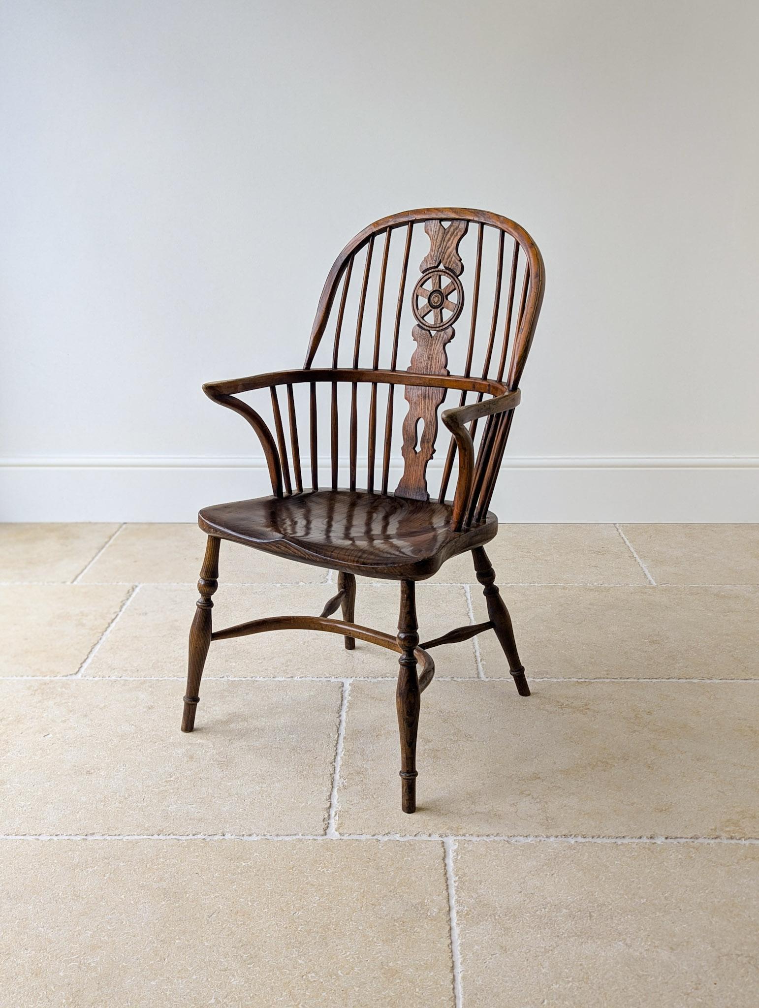 Antique George III Ash & Elm Wheelback Windsor Armchair c.1800 (1 of 19) Antique George III Ash & Elm Wheelback Windsor Armchair c.1800 (1 of 19)