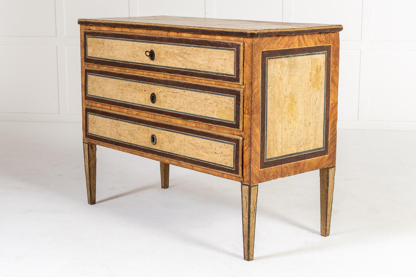 18th Century Italian Painted Commode (1 of 11) 18th Century Italian Painted Commode (1 of 11)