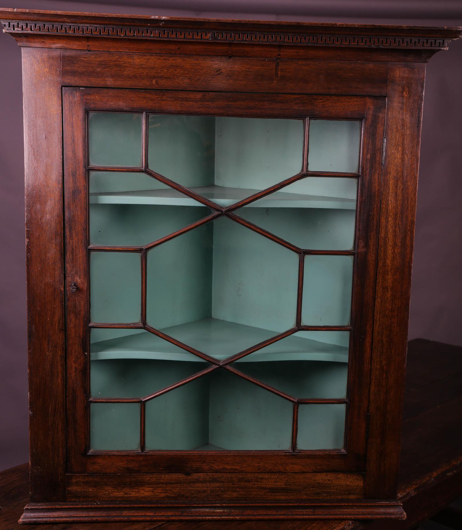 Georgian Mahogany Corner Cupboard Glazed (1 of 4)