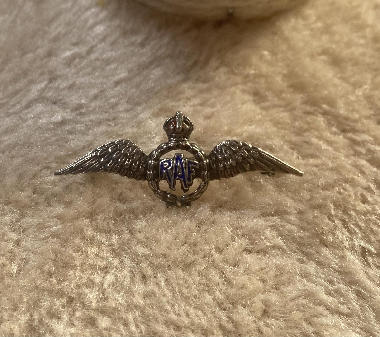 Silver & Enamel RAF Brooch c.1940 (1 of 3)