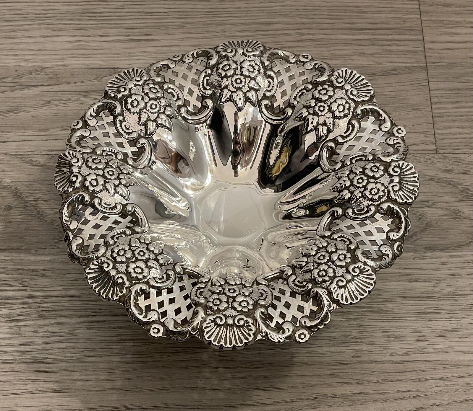 Edwardian Solid Silver Pedestal Basket 1905 (1 of 7) Edwardian Solid Silver Pedestal Basket 1905 (1 of 7)