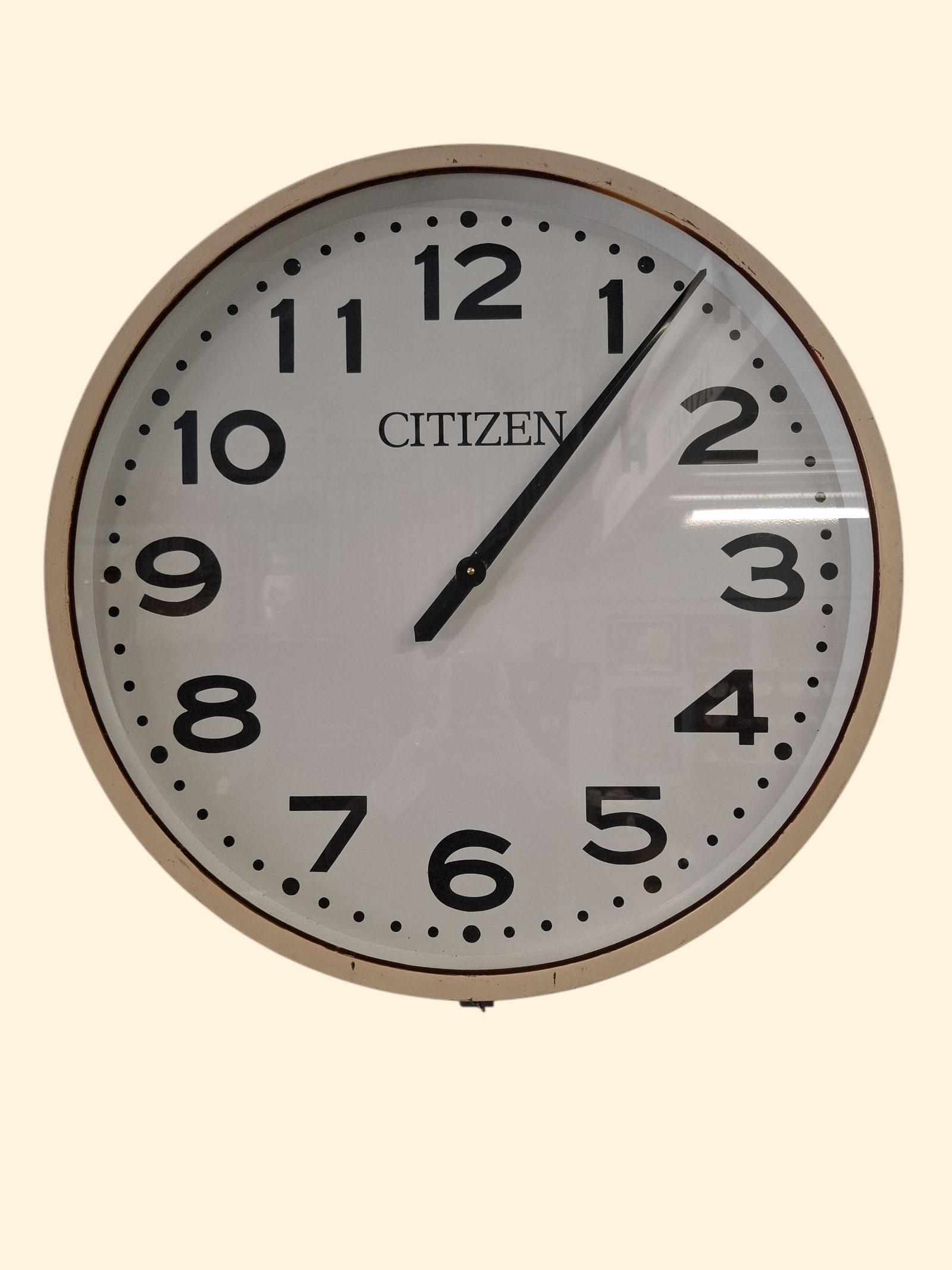 Large Metal Railway Station Clock (1 of 2) Large Metal Railway Station Clock (1 of 2)