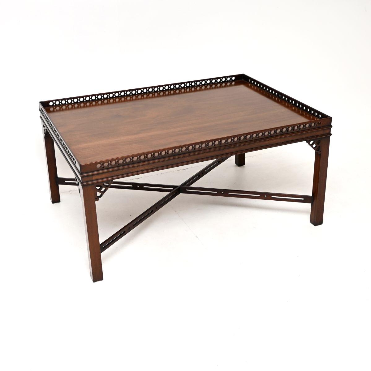Georgian Style Mahogany Coffee Table (1 of 10) Georgian Style Mahogany Coffee Table (1 of 10)