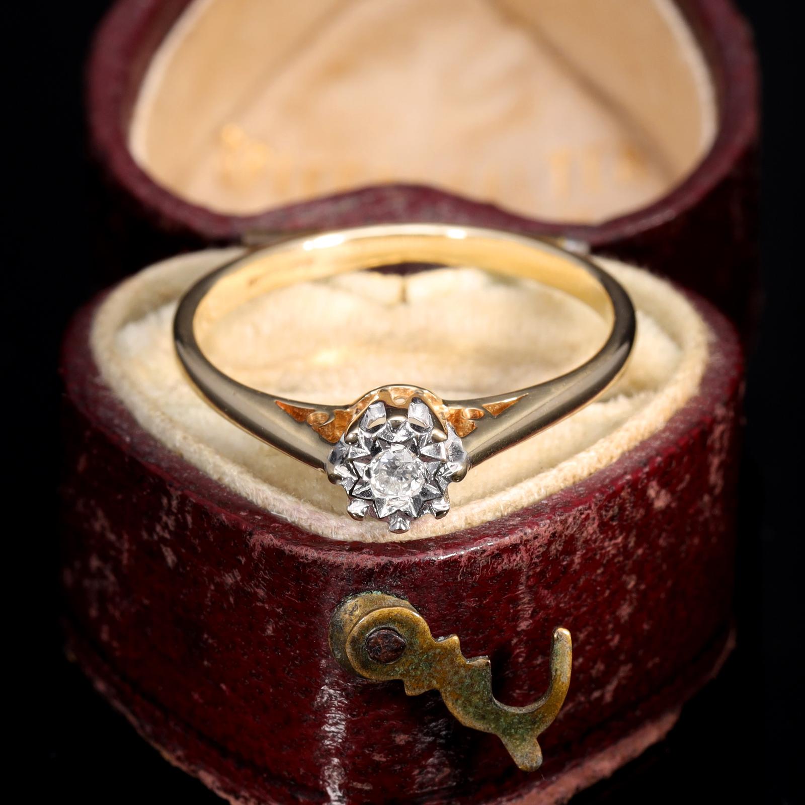 The Vintage Illusion Set Brilliant Cut Diamond Starlight Ring (1 of 8)
