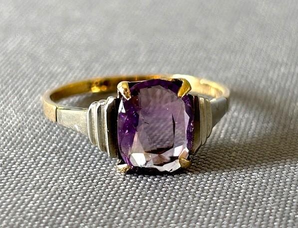 Vintage 9ct Gold & Amethyst Ring (1 of 7)