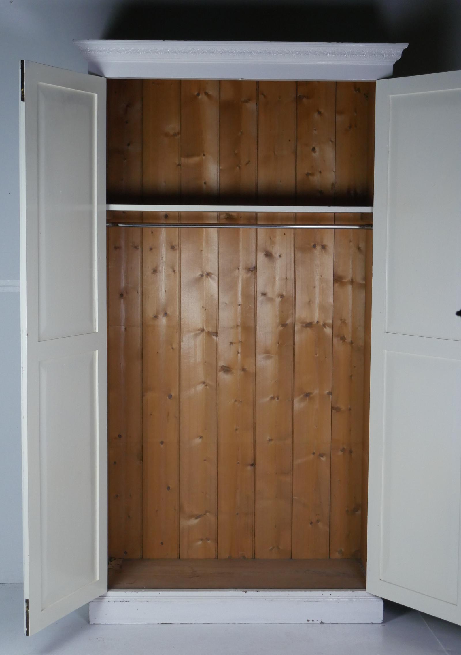 1900s White Painted Cupboard (1 of 16)