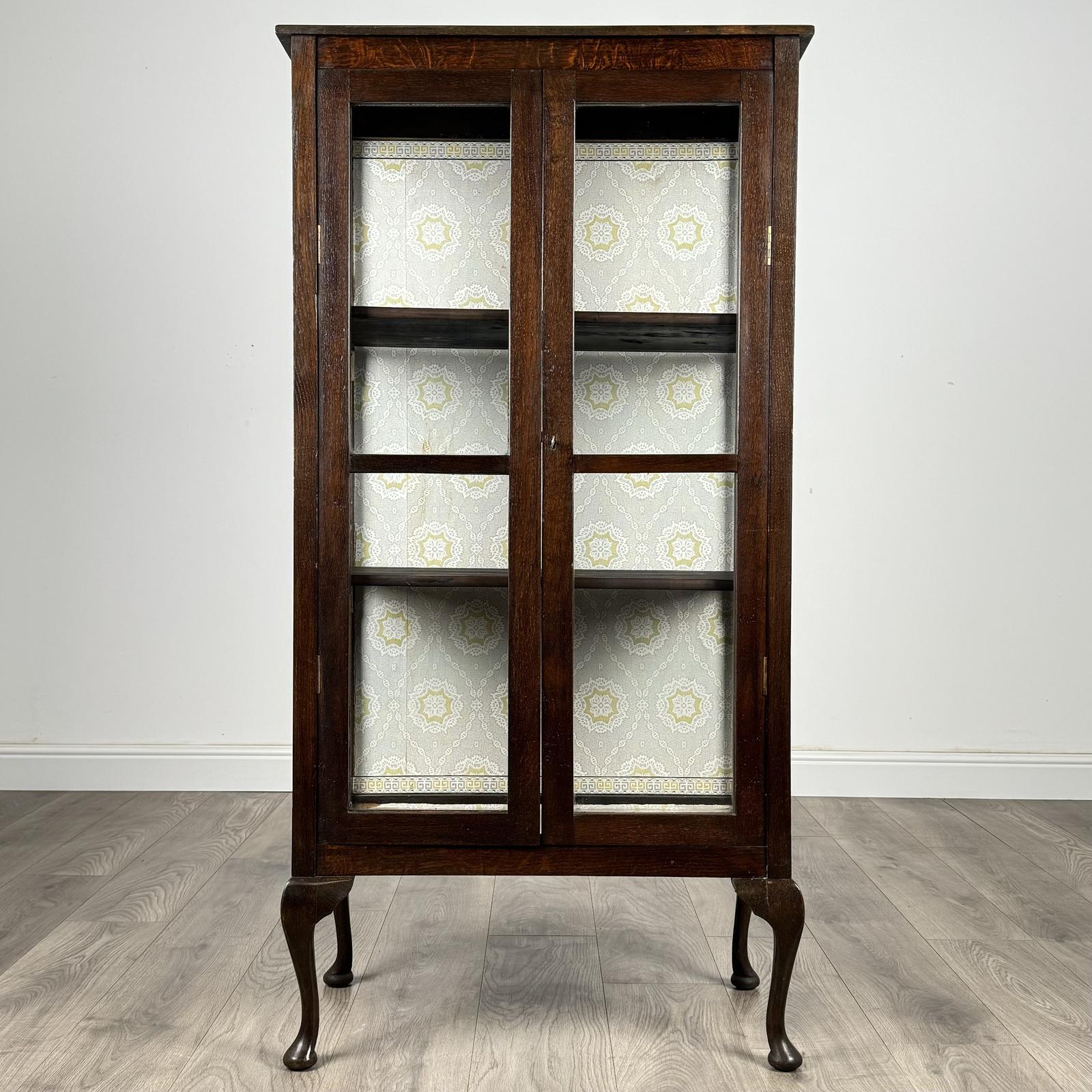 Antique 20th Century Display Cabinet in Oak (1 of 10) Antique 20th Century Display Cabinet in Oak (1 of 10)