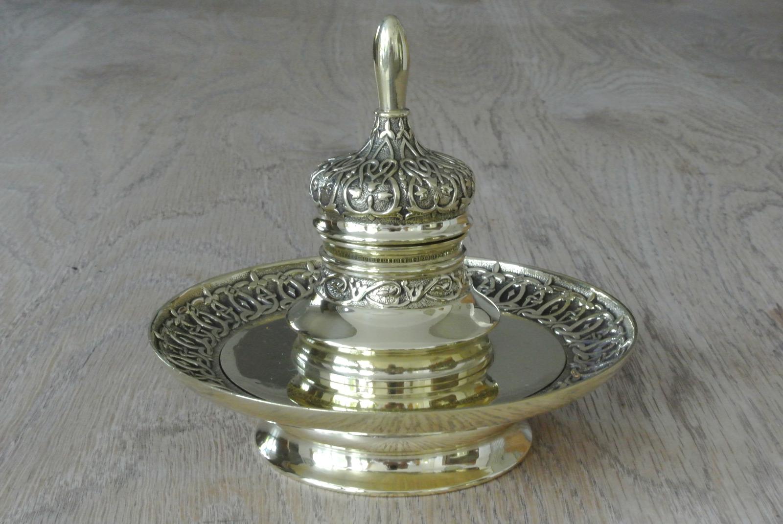 Fine 19th Century Brass Inkwell in the Bright Pavilion Style (1 of 7)