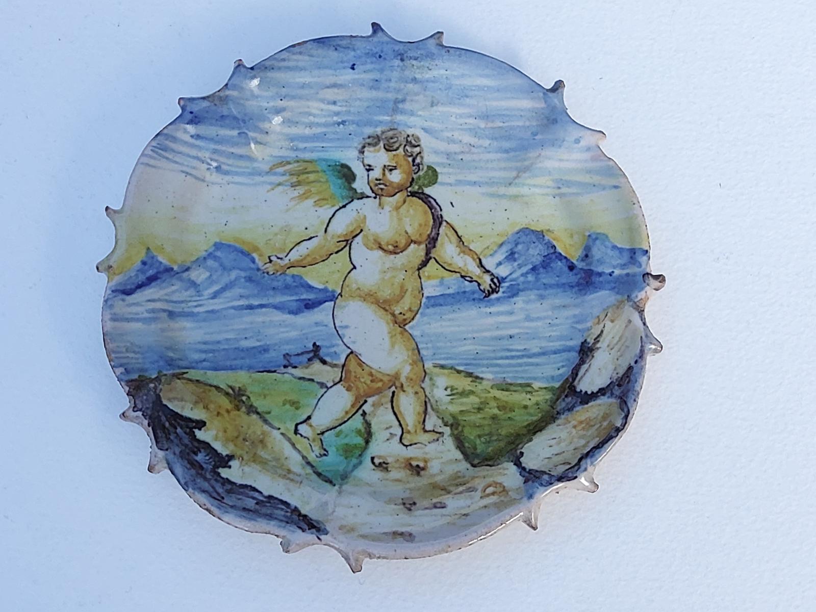 Small Majolica Plate Decorated with a Cherub (1 of 5)