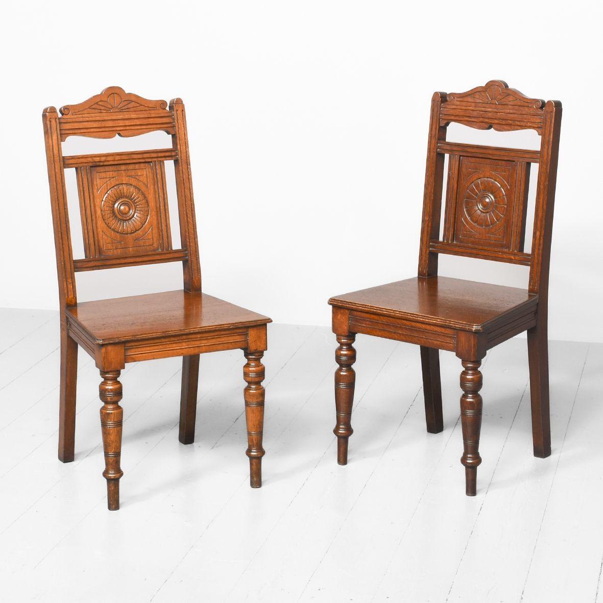 Pair of Late 19th Century Aesthetic-style Carved Oak Hall Chairs (1 of 5)