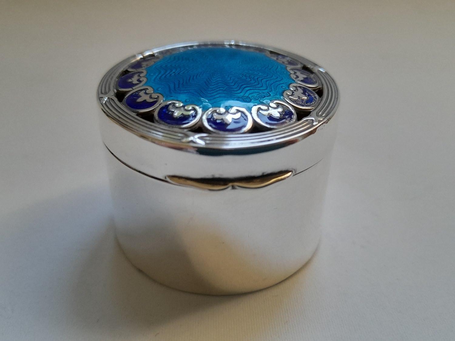 Stunning Art Nouveau Silver & Guilloche Enamel Pierced Box (1 of 12) Stunning Art Nouveau Silver & Guilloche Enamel Pierced Box (1 of 12)