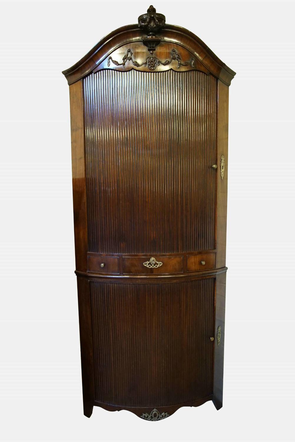 19thc Mahogany Corner Cupboard (1 of 5) 19thc Mahogany Corner Cupboard (1 of 5)