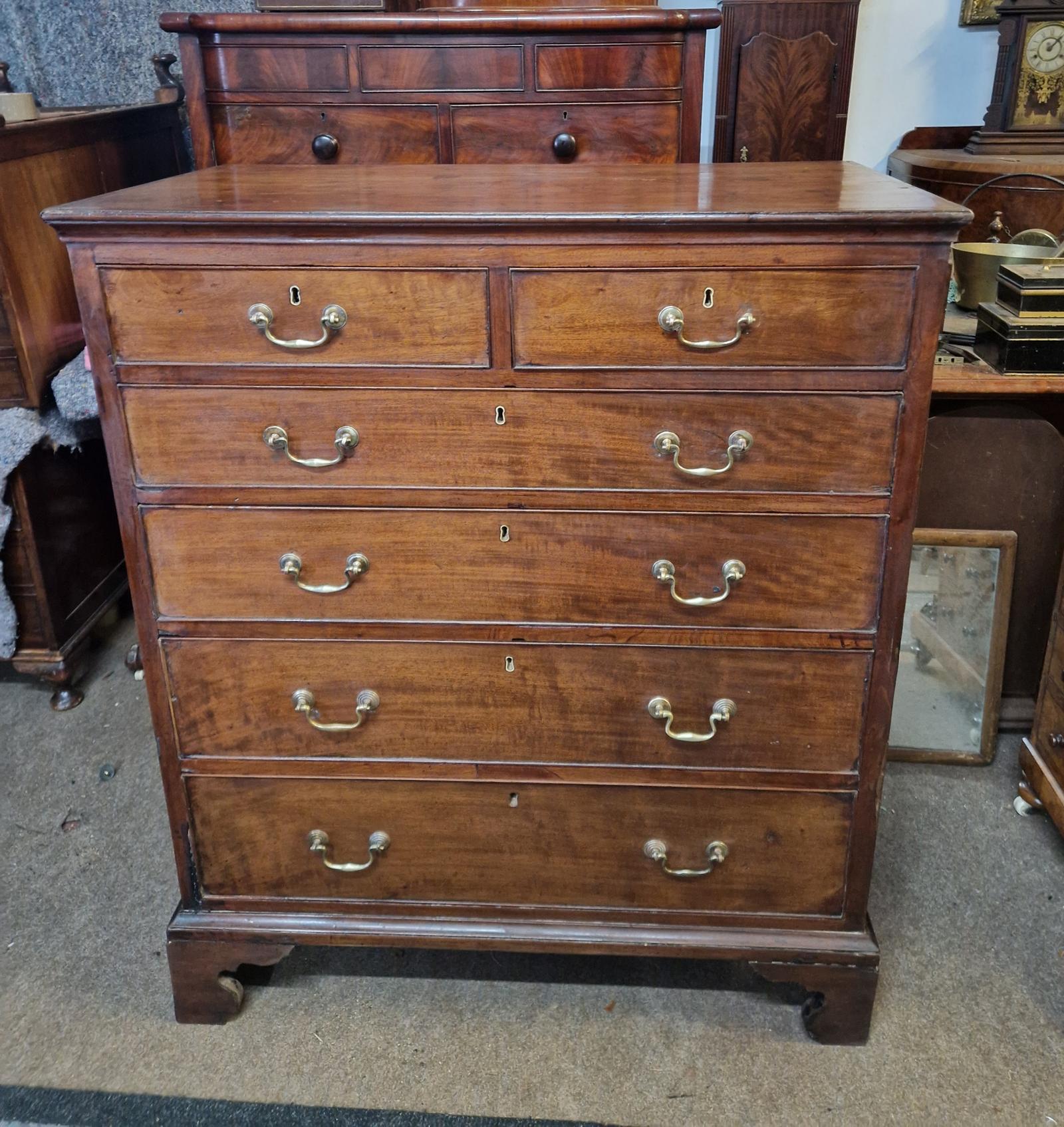 A Lovely Georgian Mahogany Chest of Drawers (1 of 7)