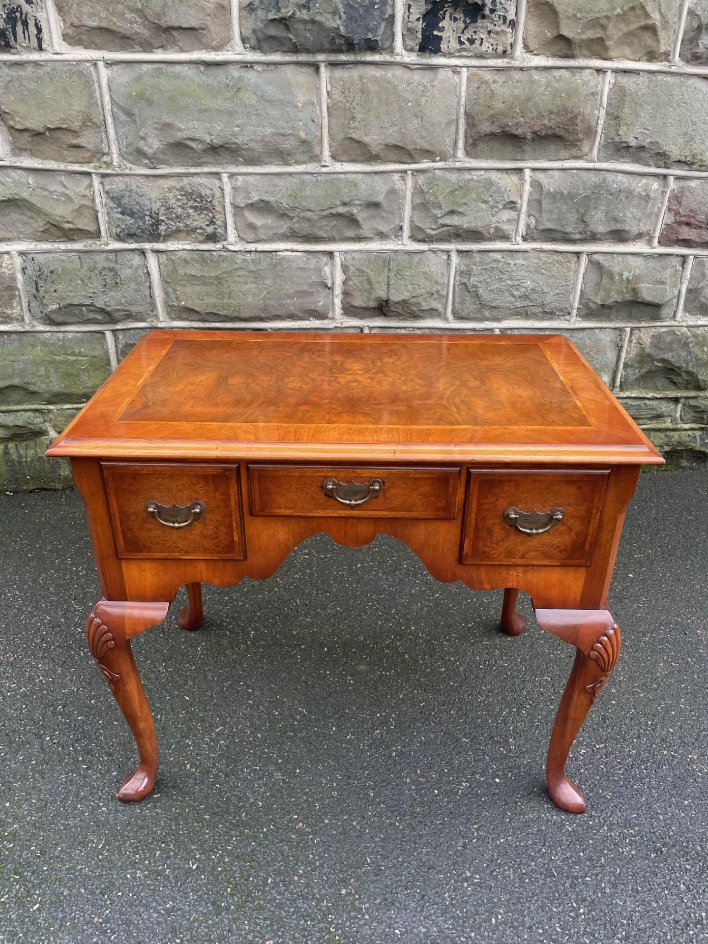 Antique Burr Walnut Lowboy Side Table (1 of 10) Antique Burr Walnut Lowboy Side Table (1 of 10)