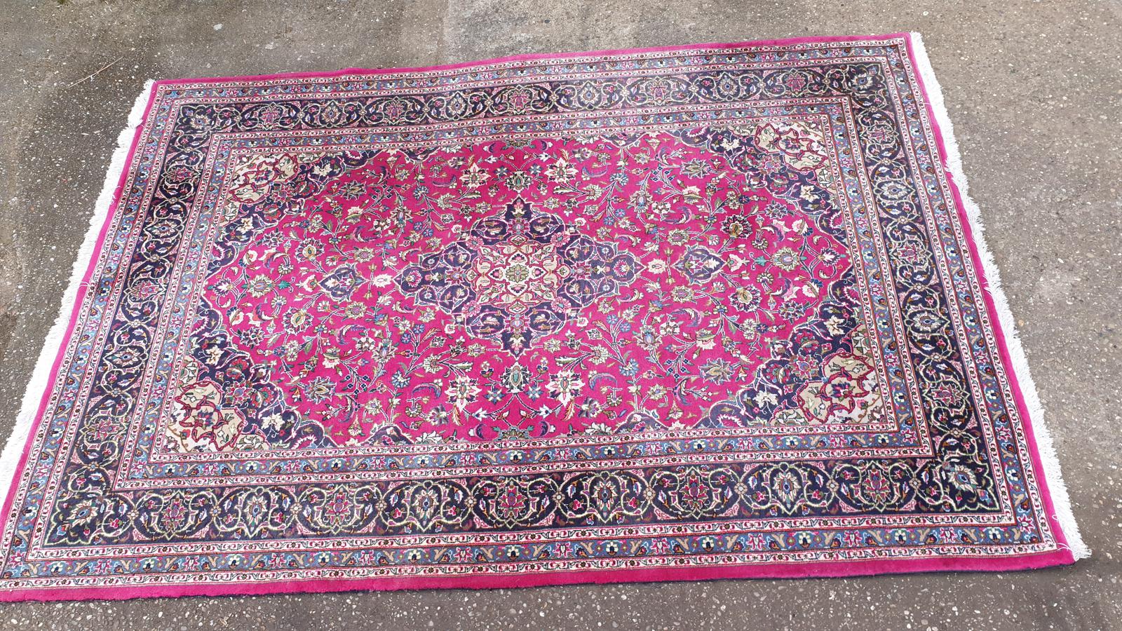 Excellent Quality Wool Carpet (1 of 1) Excellent Quality Wool Carpet (1 of 1)