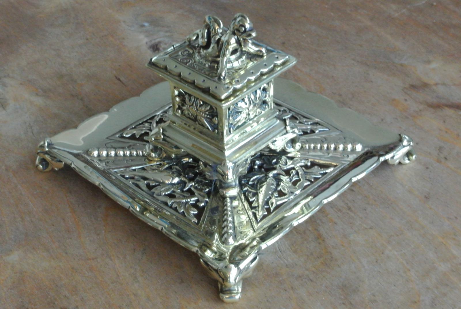 Fine Example of a Victorian Aesthetic Movement Brass Inkwell by James Cartland (1 of 8)